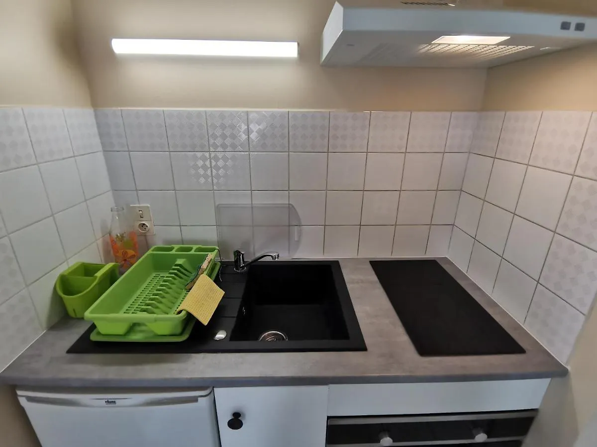 Appartement -AU 2- Studio au centre de Millau 0*,