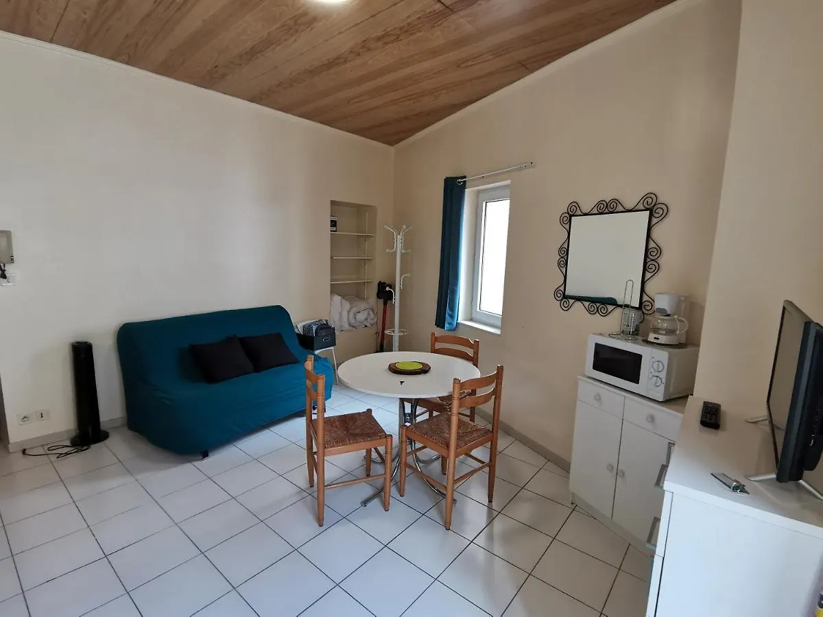 Appartement -AU 2- Studio au centre de Millau