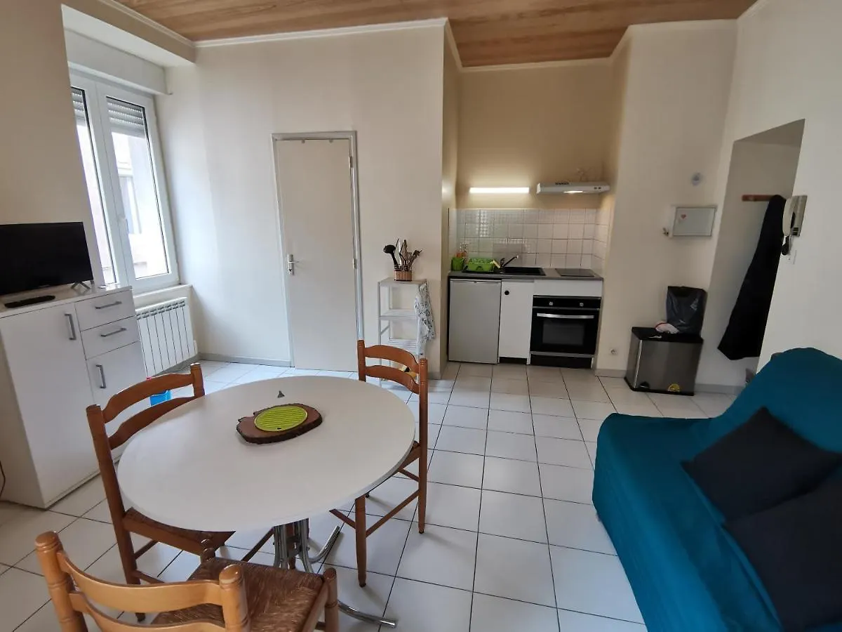 Appartement -AU 2- Studio au centre de Millau