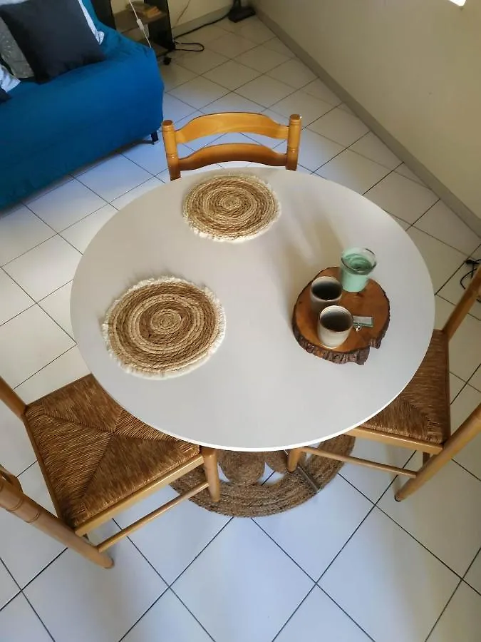 Appartement -AU 2- Studio au centre de Millau France